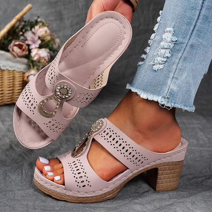 Bequeme orthopädische Sandalen für Damen
