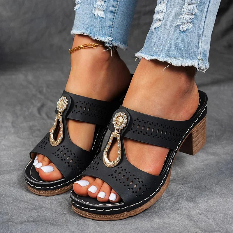 Bequeme orthopädische Sandalen für Damen
