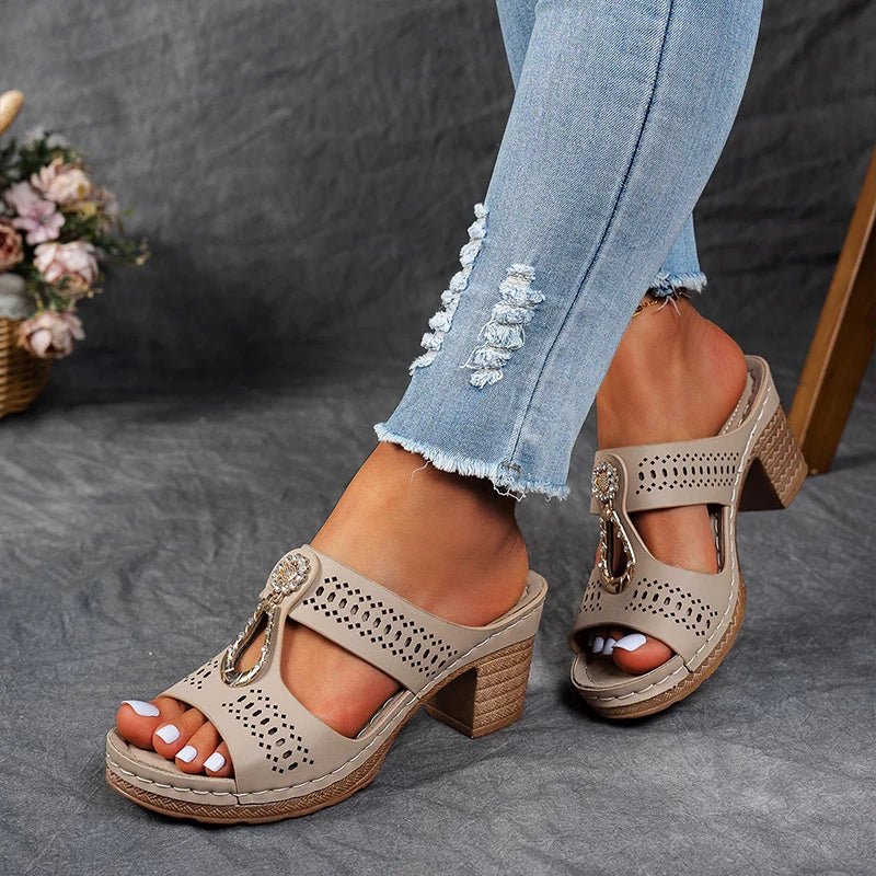 Bequeme orthopädische Sandalen für Damen
