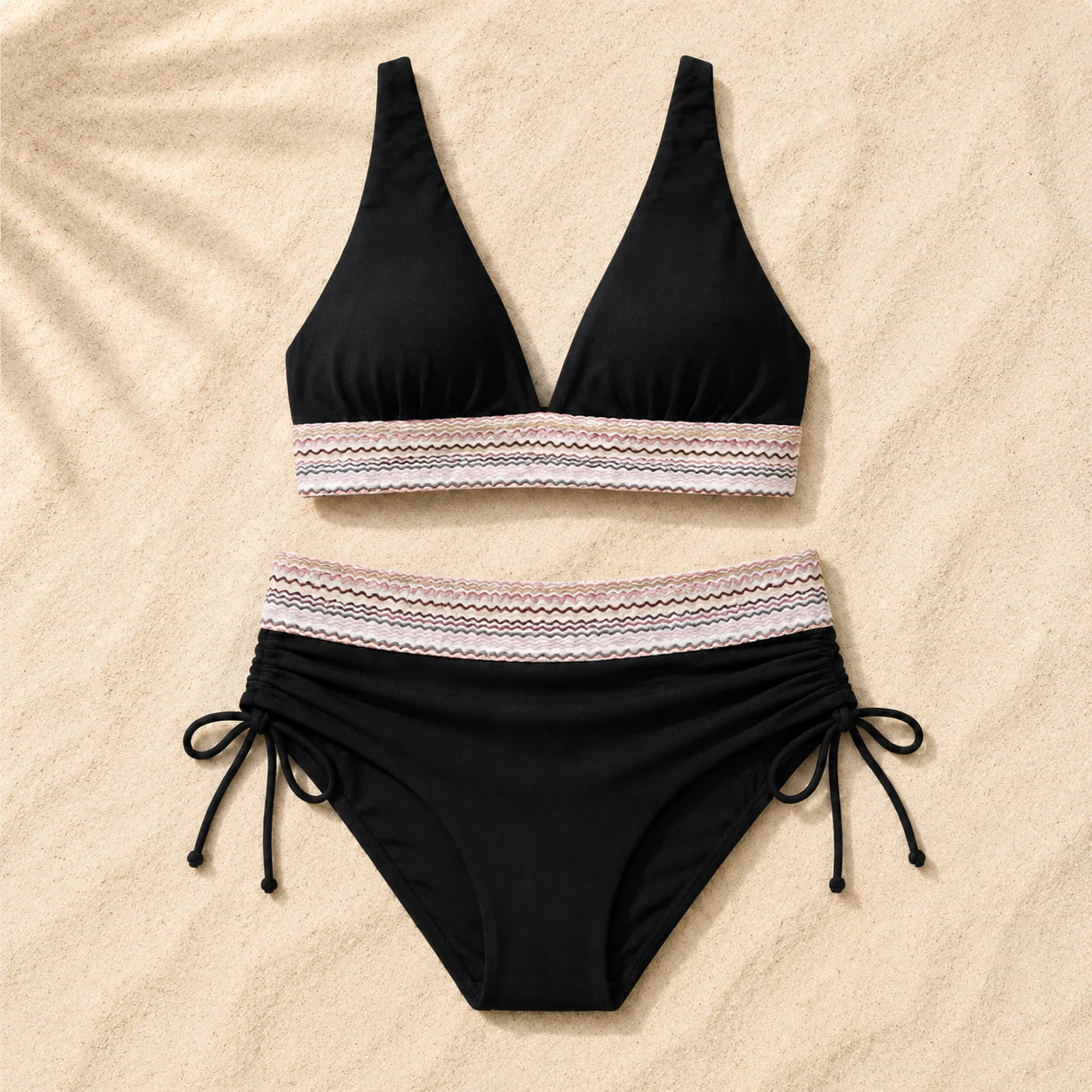 Bikini mit hoher Taille für einen flachen Bauch
