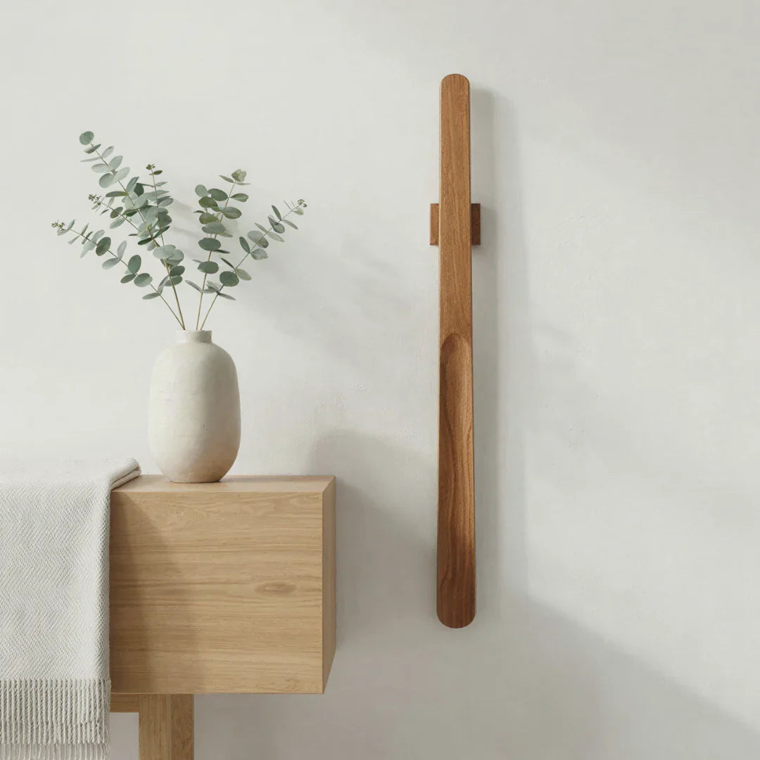 Magnetischer Schuhlöffel aus Holz