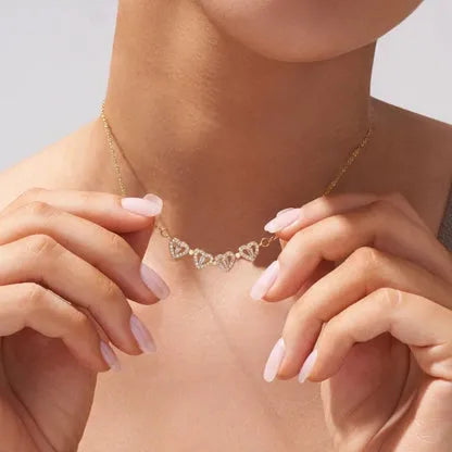 Collier pendentif raffiné doré