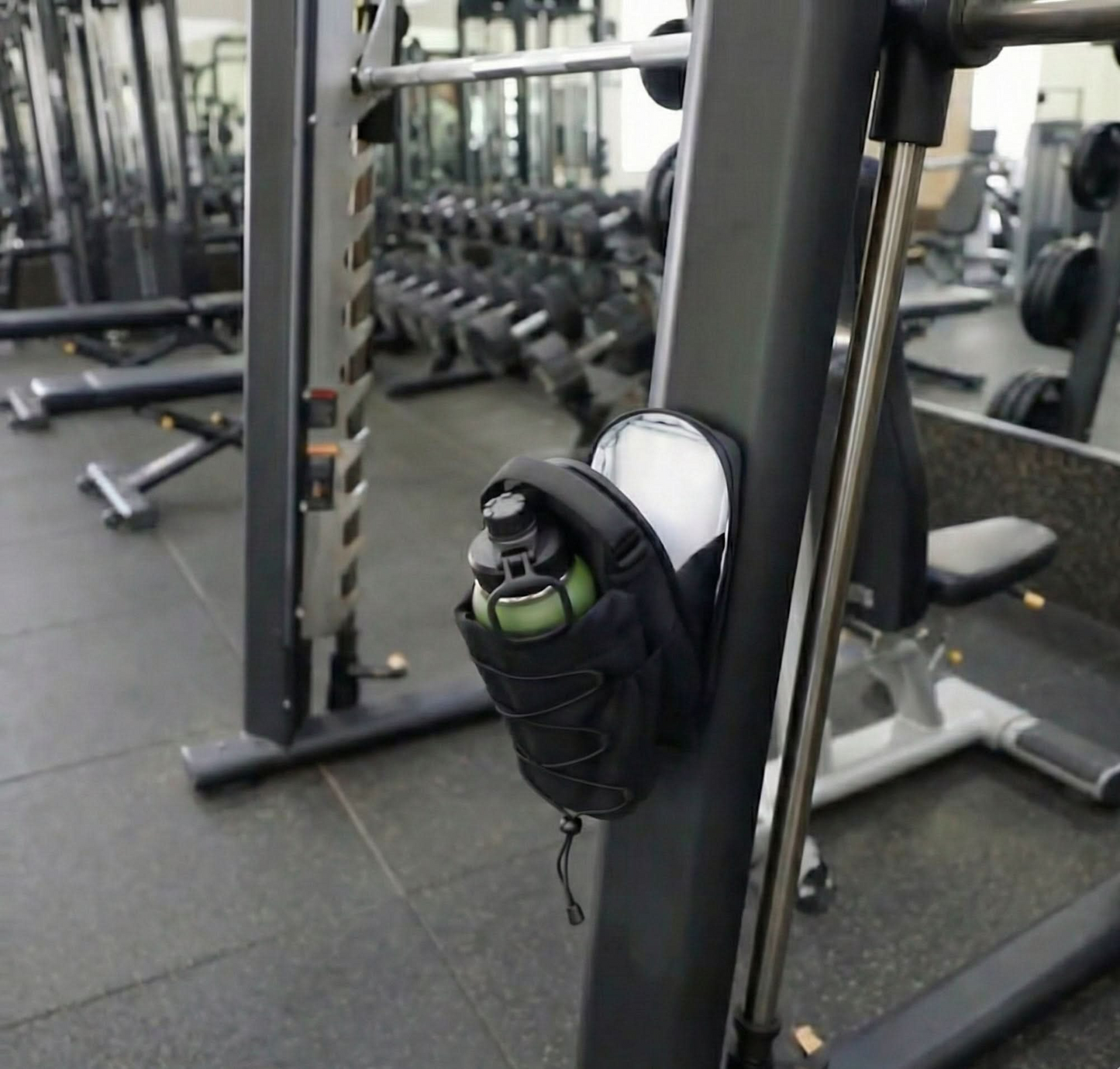 Kompakte Magnettasche für Flasche und Zubehör