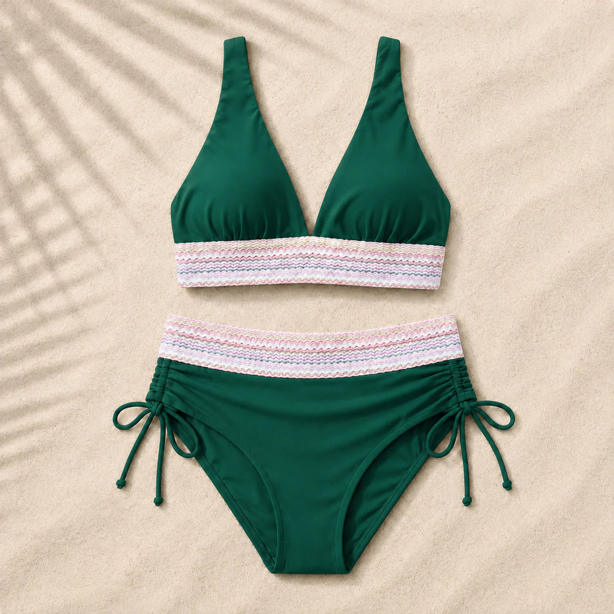 Bikini mit hoher Taille für einen flachen Bauch