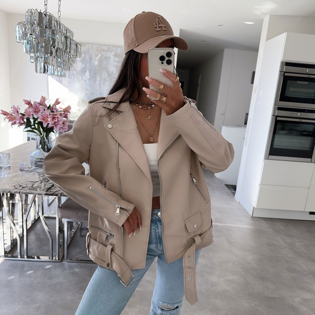 Stylische Damenjacke aus Kunstleder