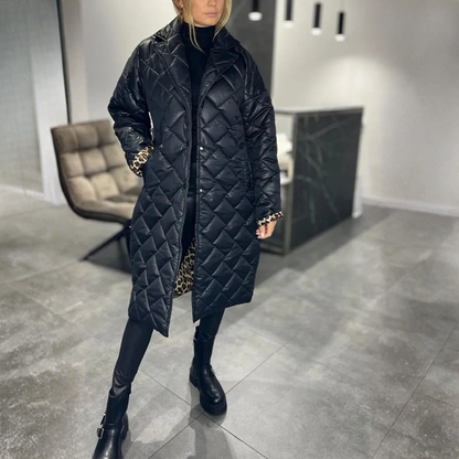 Wende-Steppmantel mit Leopardenfutter