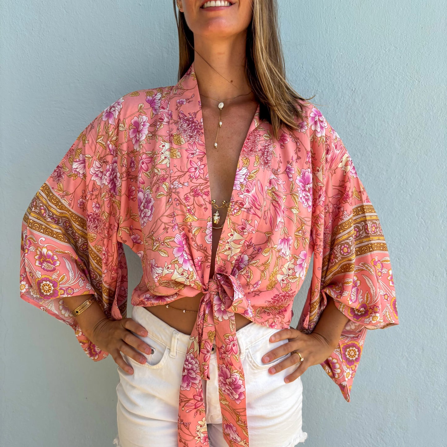 Kurzer Kimono für Frauen - Mint Flower - Leicht, fließend und sommerlich