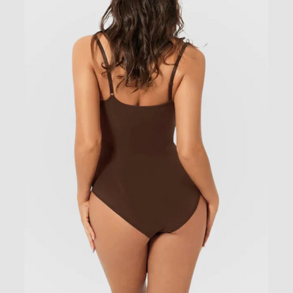 Formender, straffender Body