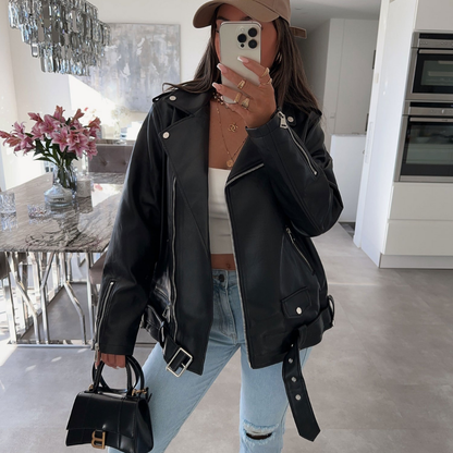 Stylische Damenjacke aus Kunstleder