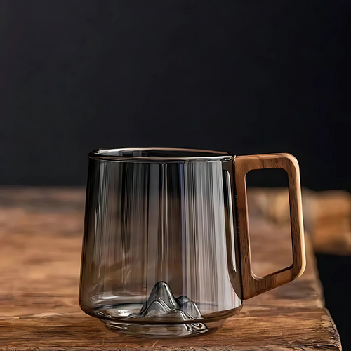 Kaffeeglas mit Holzgriff