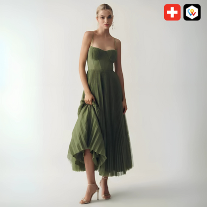 Asymmetrisches Kleid aus grünem, plissiertem Tüll - Luftige Eleganz