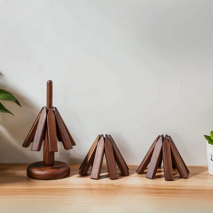 Holzuntersetzer in Baumform