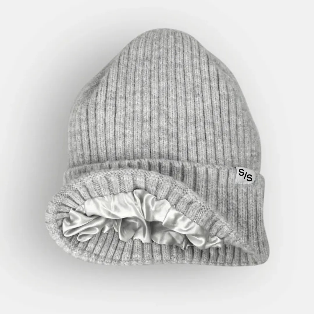 Thermobeanie aus Seide für den Winter