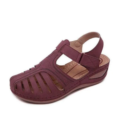 Bequeme und leichte Ledersandalen für Damen