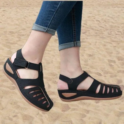 Bequeme und leichte Ledersandalen für Damen
