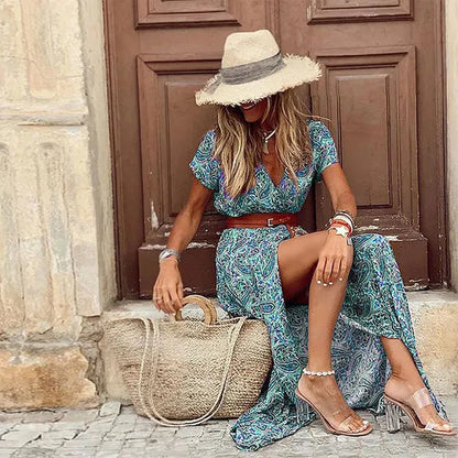 Maxi abito con spacco floreale