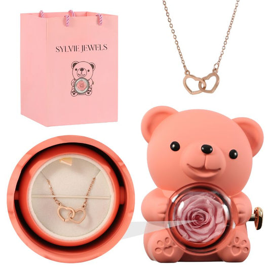 Orso rosa eterno con collana incisa