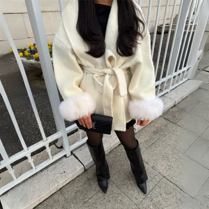 Cardigan con cintura in morbida maglia