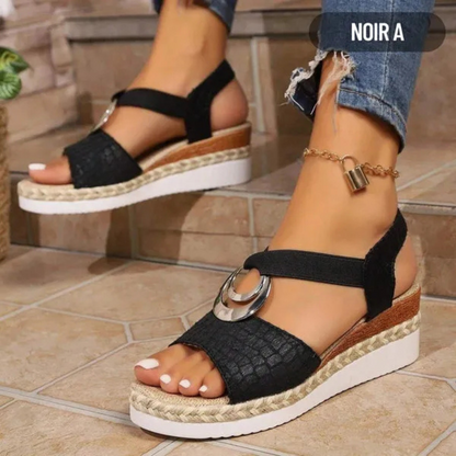 Sandali con zeppa leggeri ed eleganti