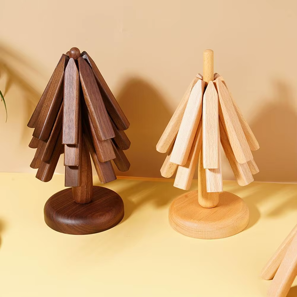 Holzuntersetzer in Baumform