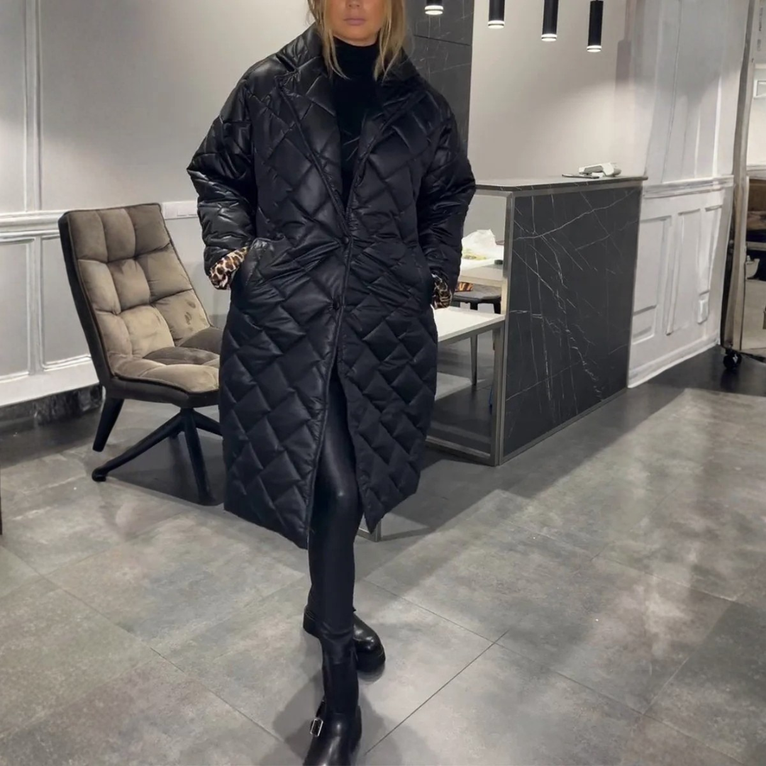 Elegante Steppmantel con inserto in legno di Leoparden