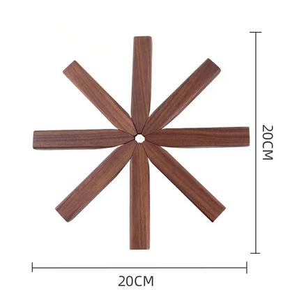 Holzuntersetzer in Baumform