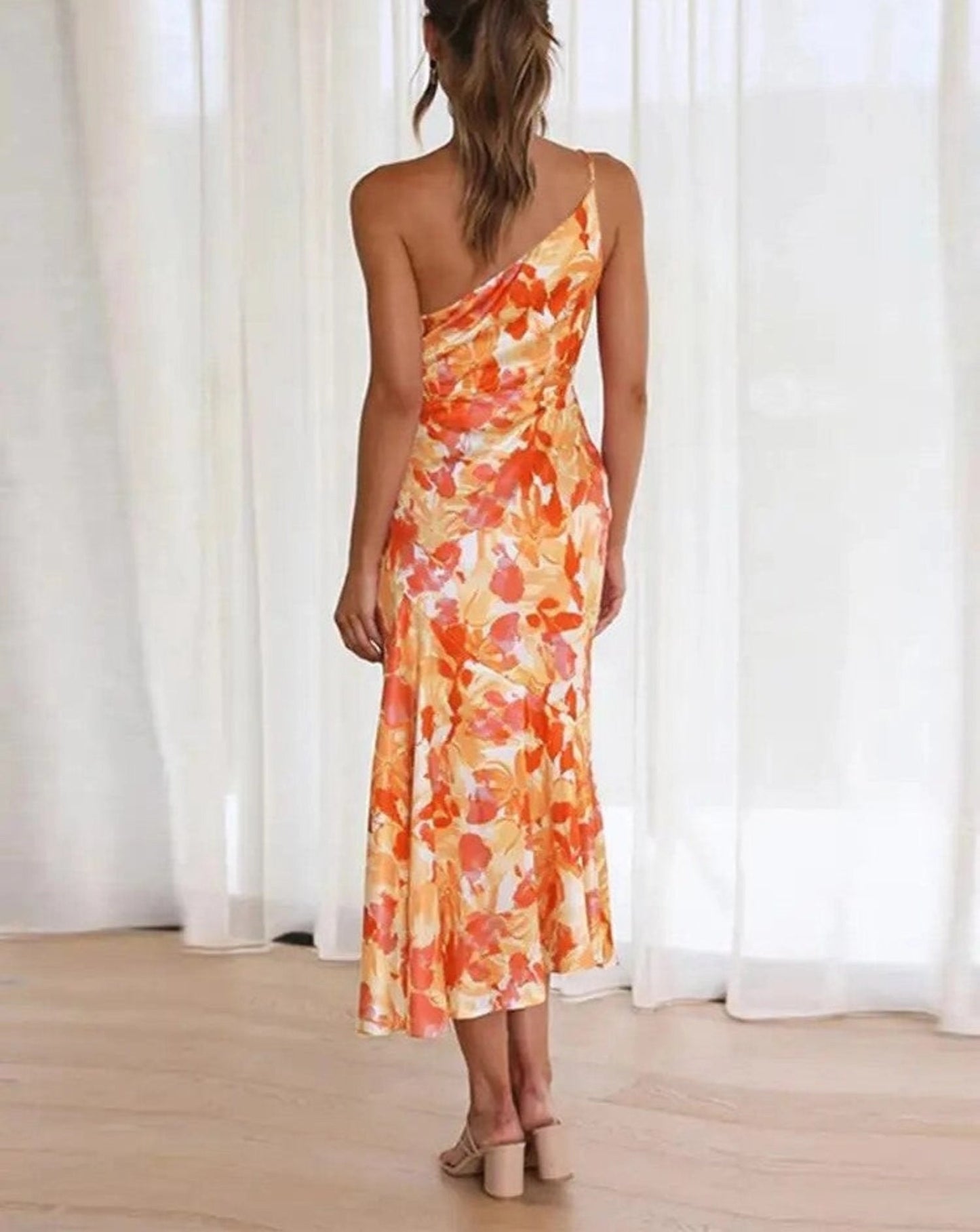Sienna - Maxikleid asimmetrico con bordo floreale per donna