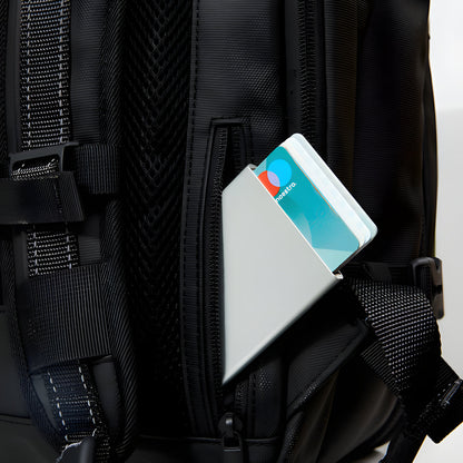 Zaino AIRPACK - Viaggiare leggeri con la compressione sottovuoto